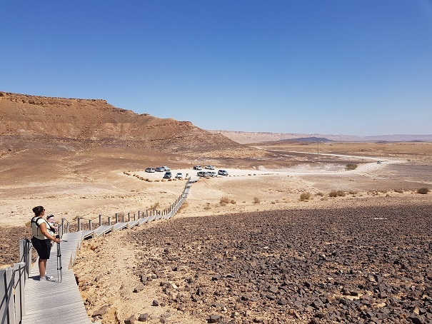 מכתש רמון המנסרה אבן רוח מים הים של מצפה