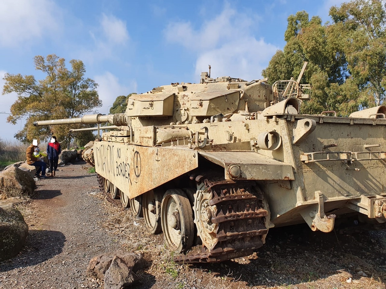 טנקים, מטוסים ואוניות - אטרקציה לילדים