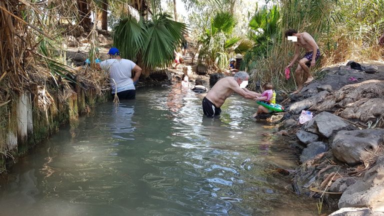 עין הדייג – מעיין קטן ונסתר בלב עמק החולה