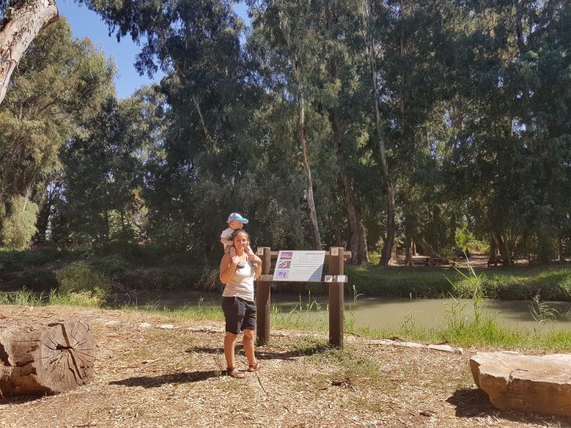 שביל נחל נעמן – טיול מונגש לעגלות לצד הנחל