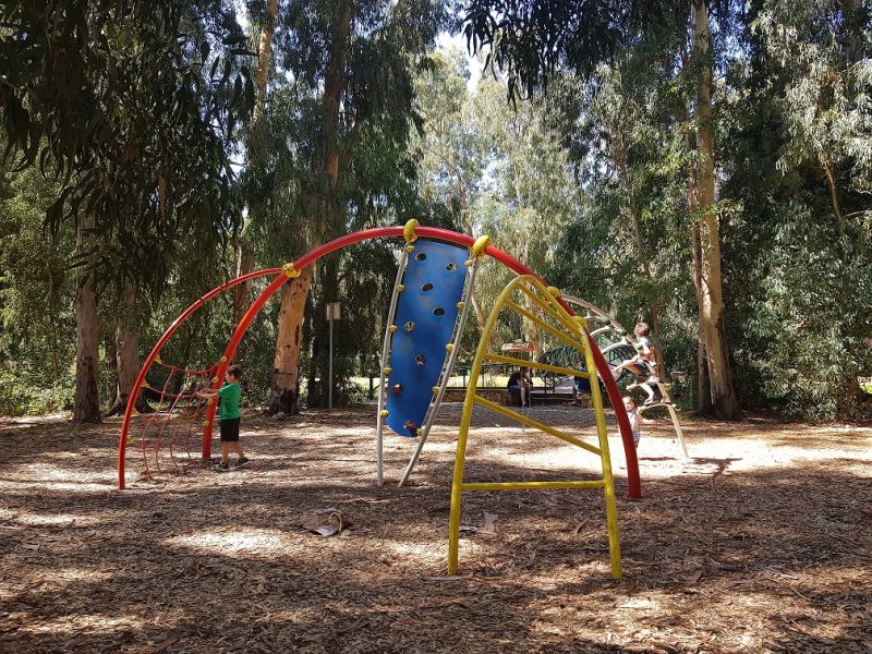 שביל נחל נעמן – טיול מונגש לעגלות לצד הנחל