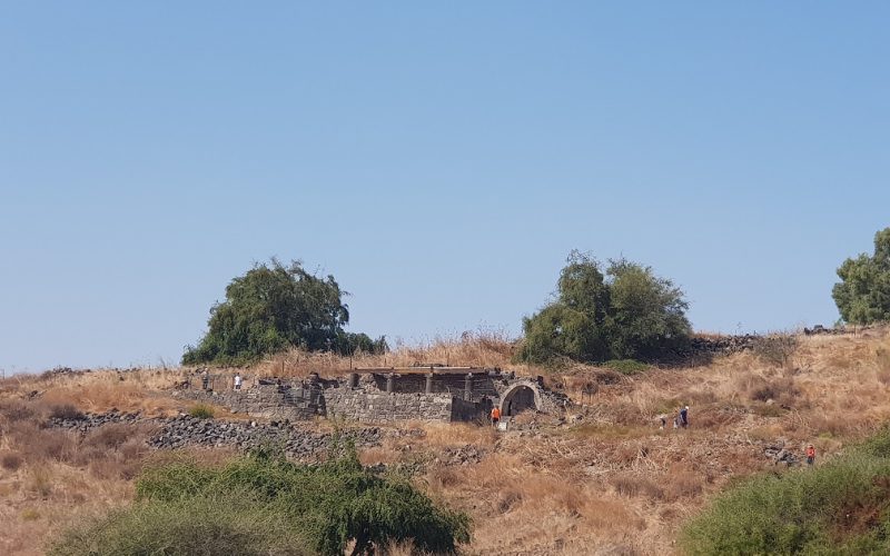 דיר עזיז ומעיין עין כנף