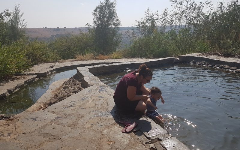 דיר עזיז ומעיין עין כנף