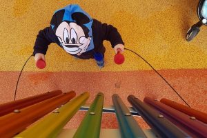 מטיילים עם מוסיקה – גנים ופארקים עם כלים מוזיקלים