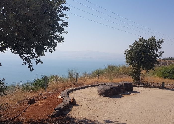 טיילת מצוקי האון ממצפה שלום למבוא חמה