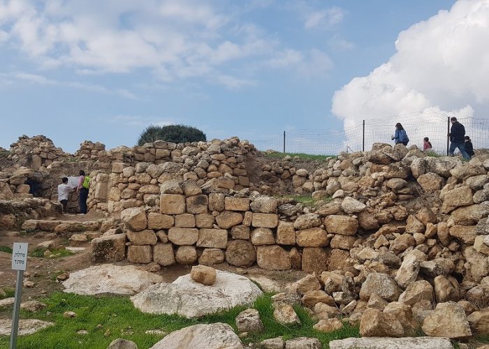 חרבת בורגין פארק עדולם – צרפת – טיול מערות חוויתי