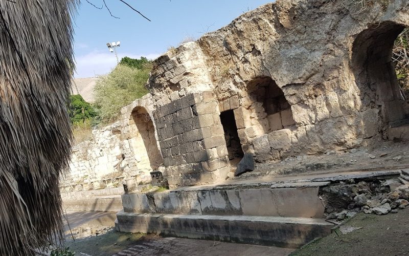 עין ג'ונס והמרחצאות הרומיים סמוך לחמת גדר