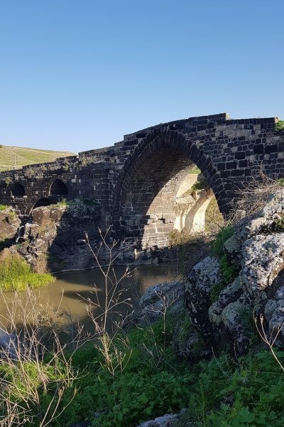 חצר גשר הישנה – נהריים בגשר - אתר מורשת