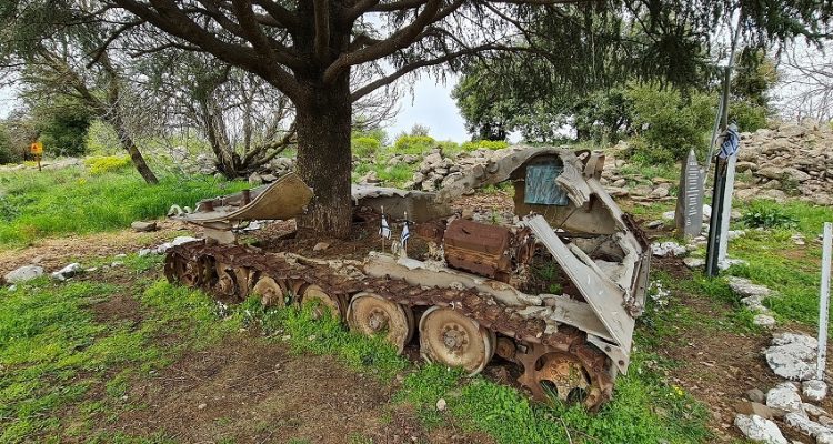 אנדרטת הנגמ"ש התאנה והארז