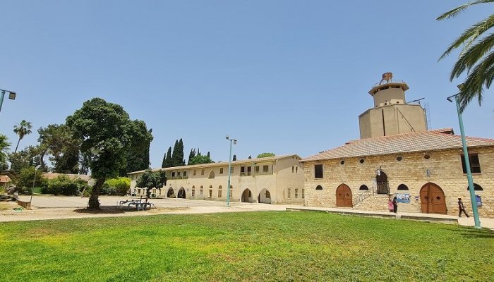 קיבוץ מרחביה – החצר הגדולה והסליק