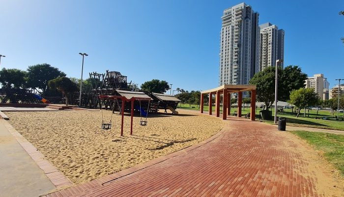 פארק שלולית החורף ושמורת האירוסים בנתניה