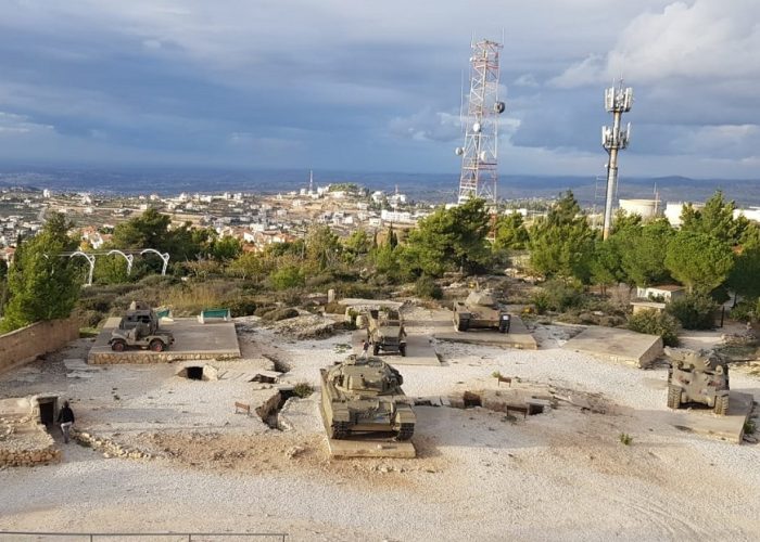 אנדרטת חטיבת הראל בהר אדר בגבעת הרדאר