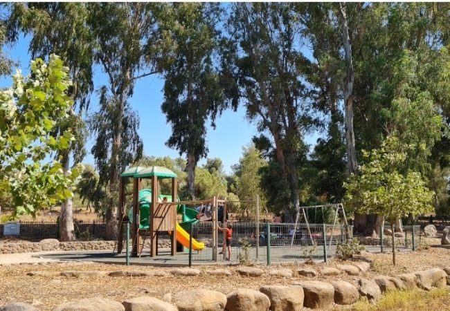 פארק עורבים וארמון המלך האמיר פאעור